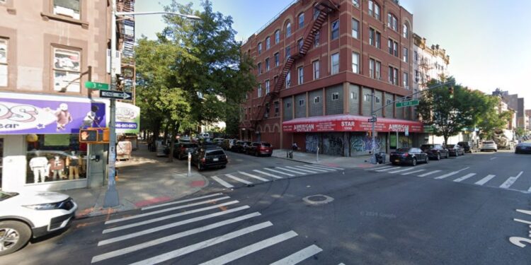 A streetview shows the intersection of East 107 Street and 3rd ave in East Harlem, New York