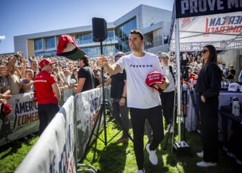 A vital lesson in political grace, soulless media drives extremism and other commentary