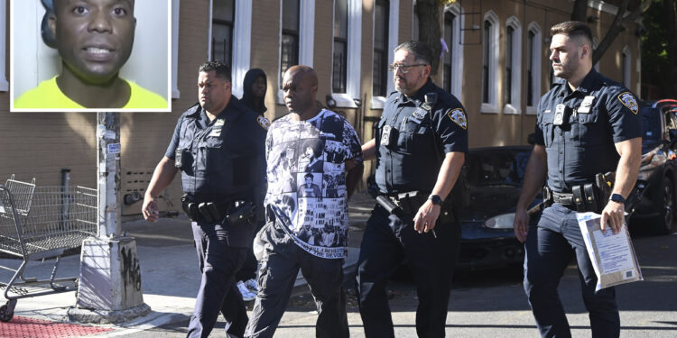 Murder suspect who shot 3 in backyard dispute dies at Rikers