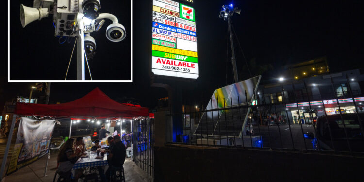 Hollywood mall Gower Plaza blasts music to deter vagrants