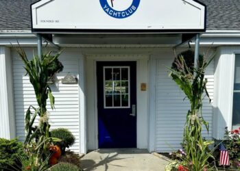 The entrance to Stony Brook Yacht Club, founded in 1913.