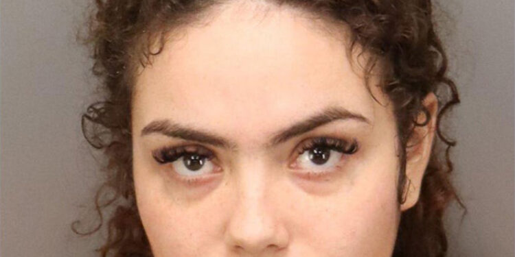 Mugshot of Yazmin Erazo.