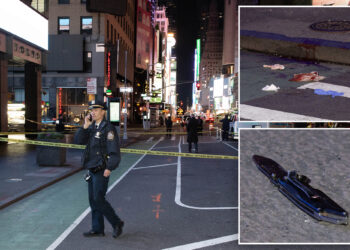 Man beaten with baseball bat, fatally stabbed near Times Square: cops