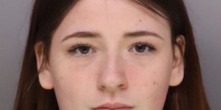 Carissa Gunter, 19,