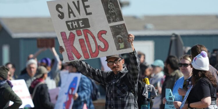 Kids in ICE Detention Up 10x in Trump’s Second Term
